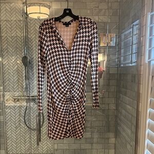 Sanctuary brown and cream Houndstooth Long Sleeve Dress
